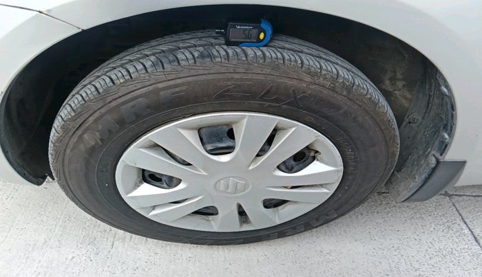 2012 Maruti Swift VDI, Diesel, Manual, 1,18,000 km, tyre