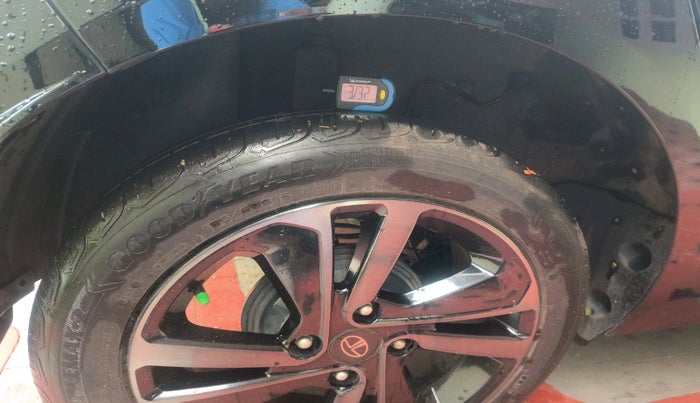 2023 Tata ALTROZ XZ PLUS PETROL DARK EDITION, Petrol, Manual, 25,248 km, tyre