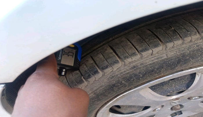 2012 Hyundai Verna FLUIDIC 1.6 VTVT EX, CNG, Manual, 91,119 km, tyre