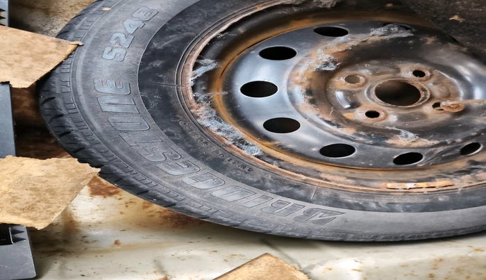 2011 Maruti Swift Dzire VXI, Petrol, Manual, 51,112 km, tyre