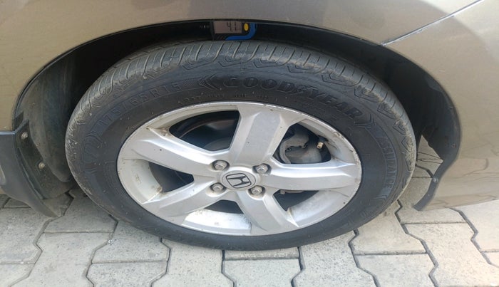 2010 Honda City 1.5L I-VTEC V AT, Petrol, Automatic, 1,00,418 km, tyre