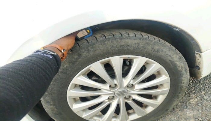 2018 Maruti Ciaz DELTA 1.5 SHVS MT PETROL, CNG, Manual, 1,17,642 km, tyre