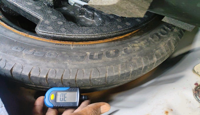 2018 Maruti Ciaz DELTA 1.5 SHVS MT PETROL, CNG, Manual, 1,17,642 km, tyre