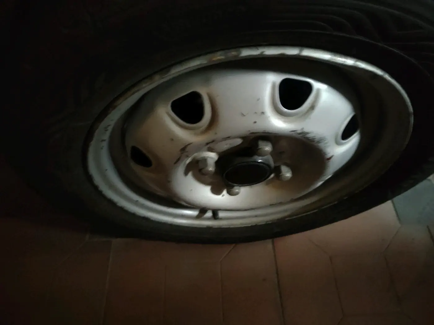 2007 Maruti Wagon R Duo DUO LX LPG, Petrol, Manual, 3,20,512 km, tyre