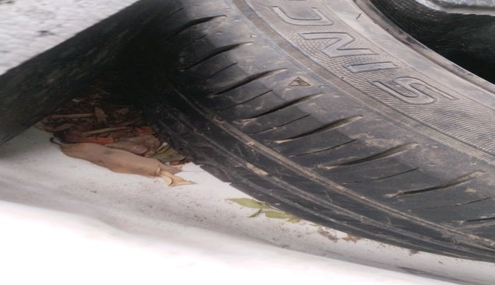 2016 Maruti Ciaz VDI+ SHVS, Diesel, Manual, 84,943 km, tyre