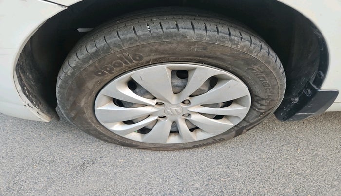 2016 Maruti Baleno DELTA PETROL 1.2, Petrol, Manual, 1,26,170 km, tyre