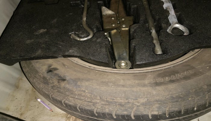 2015 Honda Jazz 1.2L I-VTEC S, Petrol, Manual, 77,461 km, tyre