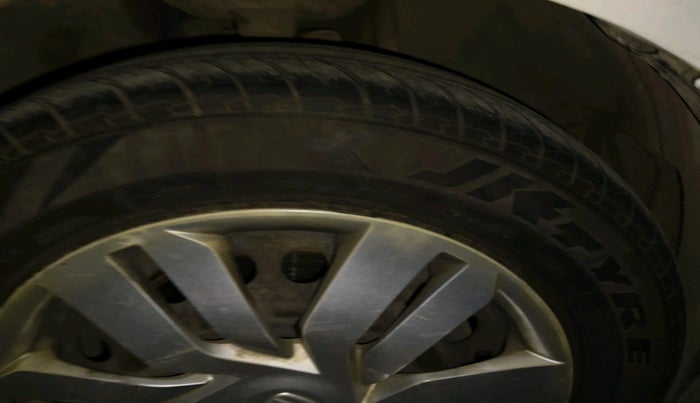 2015 Honda Jazz 1.2L I-VTEC S, Petrol, Manual, 77,461 km, tyre