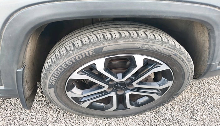 2023 Jeep Compass LIMITED (O) 1.4 PETROL DCT, Petrol, Automatic, 19,825 km, tyre