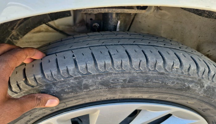 2023 Maruti Ertiga VXI SHVS, Petrol, Manual, 32,193 km, tyre