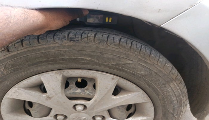 2016 Hyundai Grand i10 MAGNA 1.2 KAPPA VTVT, CNG, Manual, 68,588 km, tyre