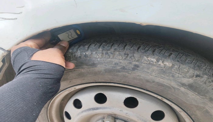 2013 Hyundai i10 ERA 1.1, CNG, Manual, 69,811 km, tyre