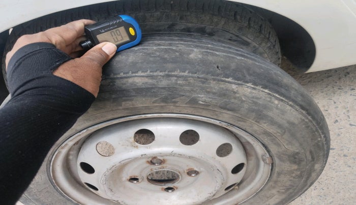 2013 Hyundai i10 ERA 1.1, CNG, Manual, 69,811 km, tyre