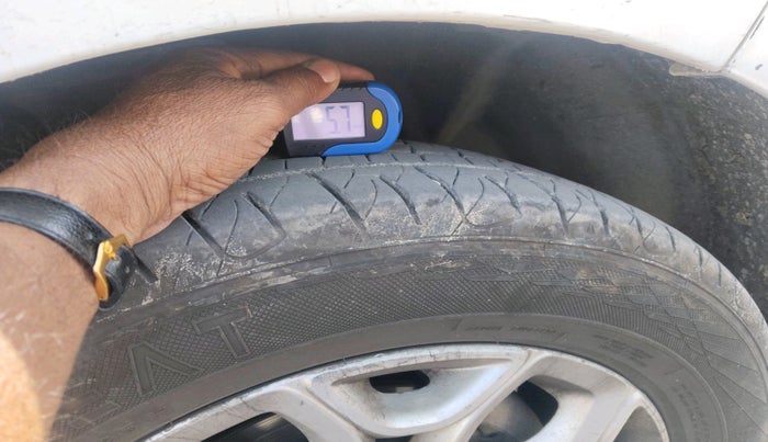 2017 Ford Ecosport TITANIUM 1.5L DIESEL, Diesel, Manual, 1,32,832 km, tyre