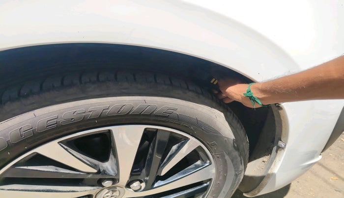 2022 Toyota Innova Crysta 2.7 ZX AT 7 STR, Petrol, Automatic, 51,564 km, tyre