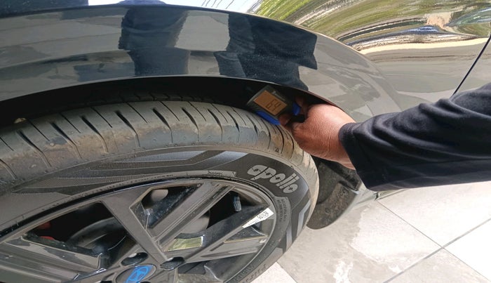 2025 Hyundai Verna S (O) Turbo DCT, Petrol, Automatic, 454 km, tyre