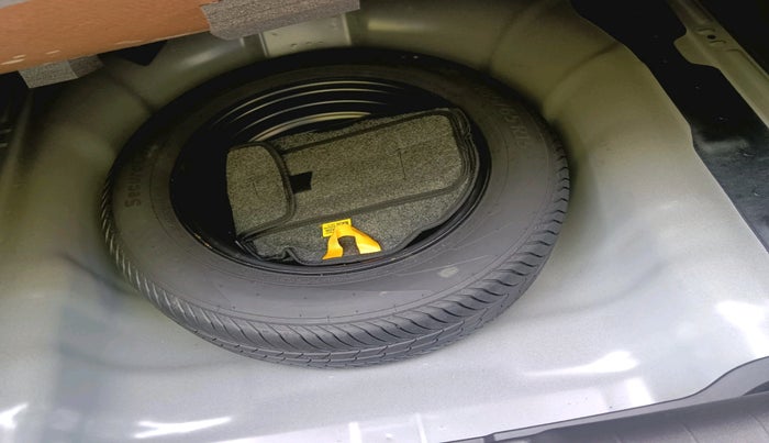 2025 Hyundai Verna S (O) Turbo DCT, Petrol, Automatic, 454 km, tyre