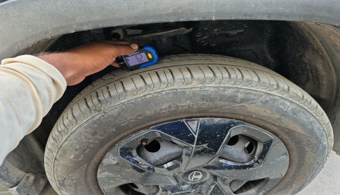 2024 Tata PUNCH ADVENTURE RHYTHM PACK AMT, Petrol, Automatic, 8,387 km, tyre