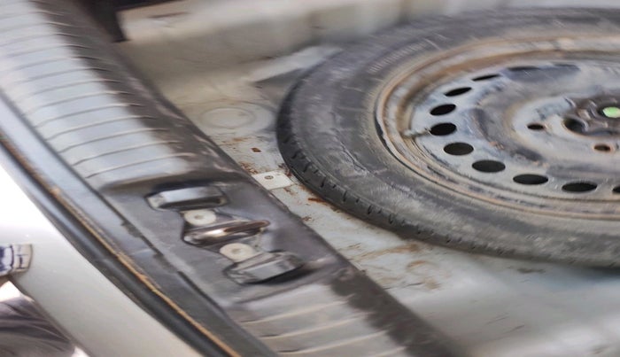 2014 Hyundai Grand i10 SPORTZ 1.1 CRDI, Diesel, Manual, 76,522 km, tyre