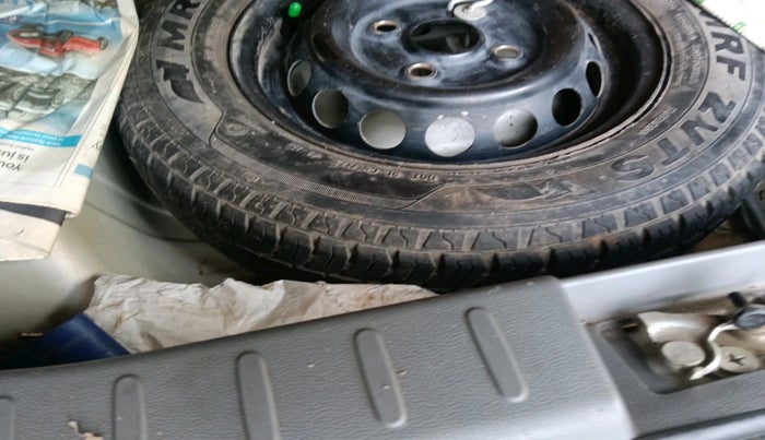 2015 Maruti Alto 800 LXI, Petrol, Manual, 70,847 km, tyre