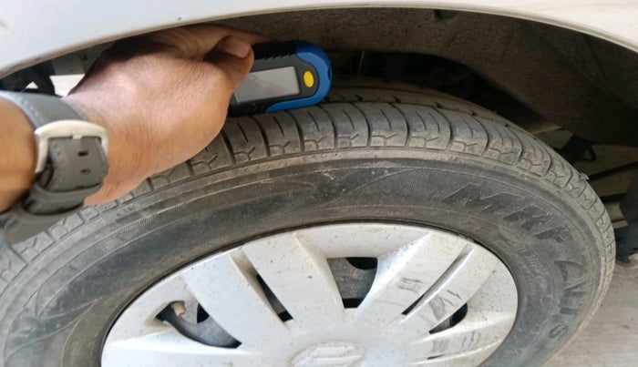 2015 Maruti Alto 800 LXI, Petrol, Manual, 70,847 km, tyre