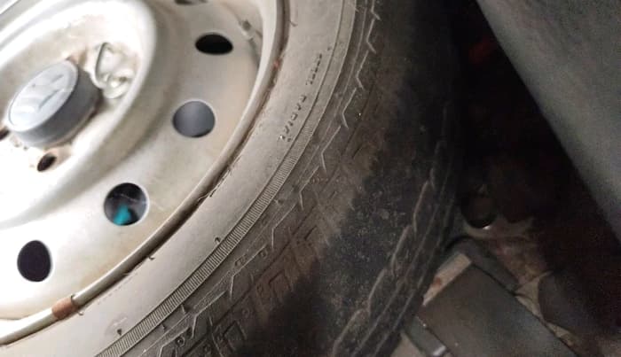 2018 Maruti Wagon R 1.0 LXI CNG, CNG, Manual, 49,159 km, tyre