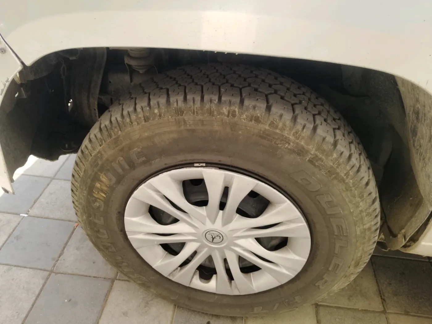 2018 Mahindra TUV300 T6 PLUS, Diesel, Manual, 1,44,717 km, tyre