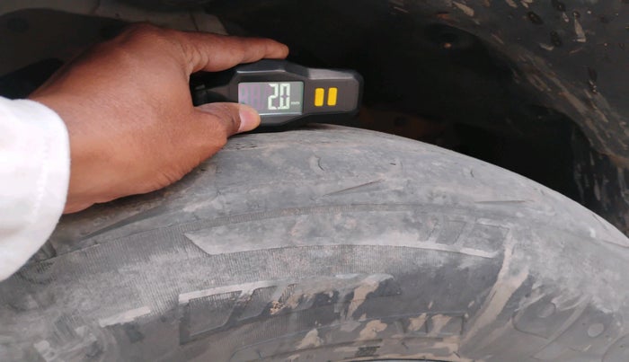 2016 Mahindra TUV300 T8, Diesel, Manual, 1,82,097 km, tyre