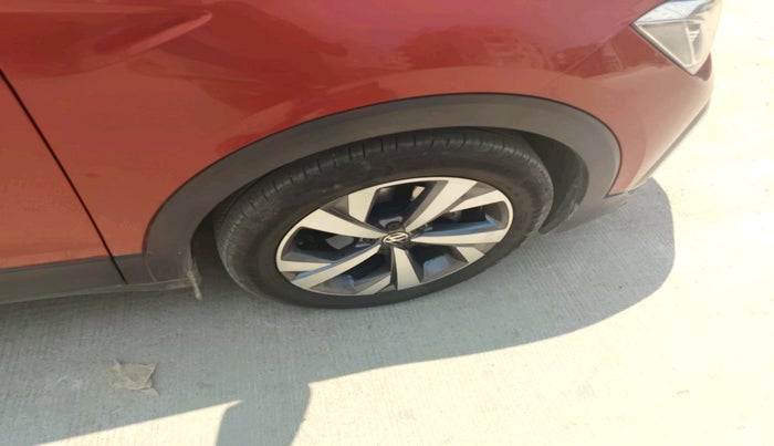 2023 Volkswagen TAIGUN TOPLINE 1.0 TSI MT, Petrol, Manual, 31,974 km, tyre