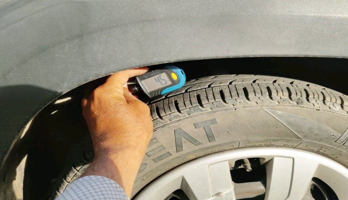 2018 Renault Kwid RXL, Petrol, Manual, 66,302 km, tyre