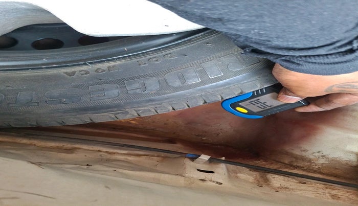 2013 Renault Pulse RXZ DIESEL, Diesel, Manual, 1,40,111 km, tyre