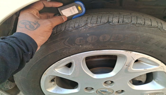 2013 Renault Pulse RXZ DIESEL, Diesel, Manual, 1,40,111 km, tyre