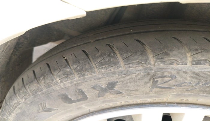 2022 Maruti Dzire VXI CNG, CNG, Manual, 81,909 km, tyre