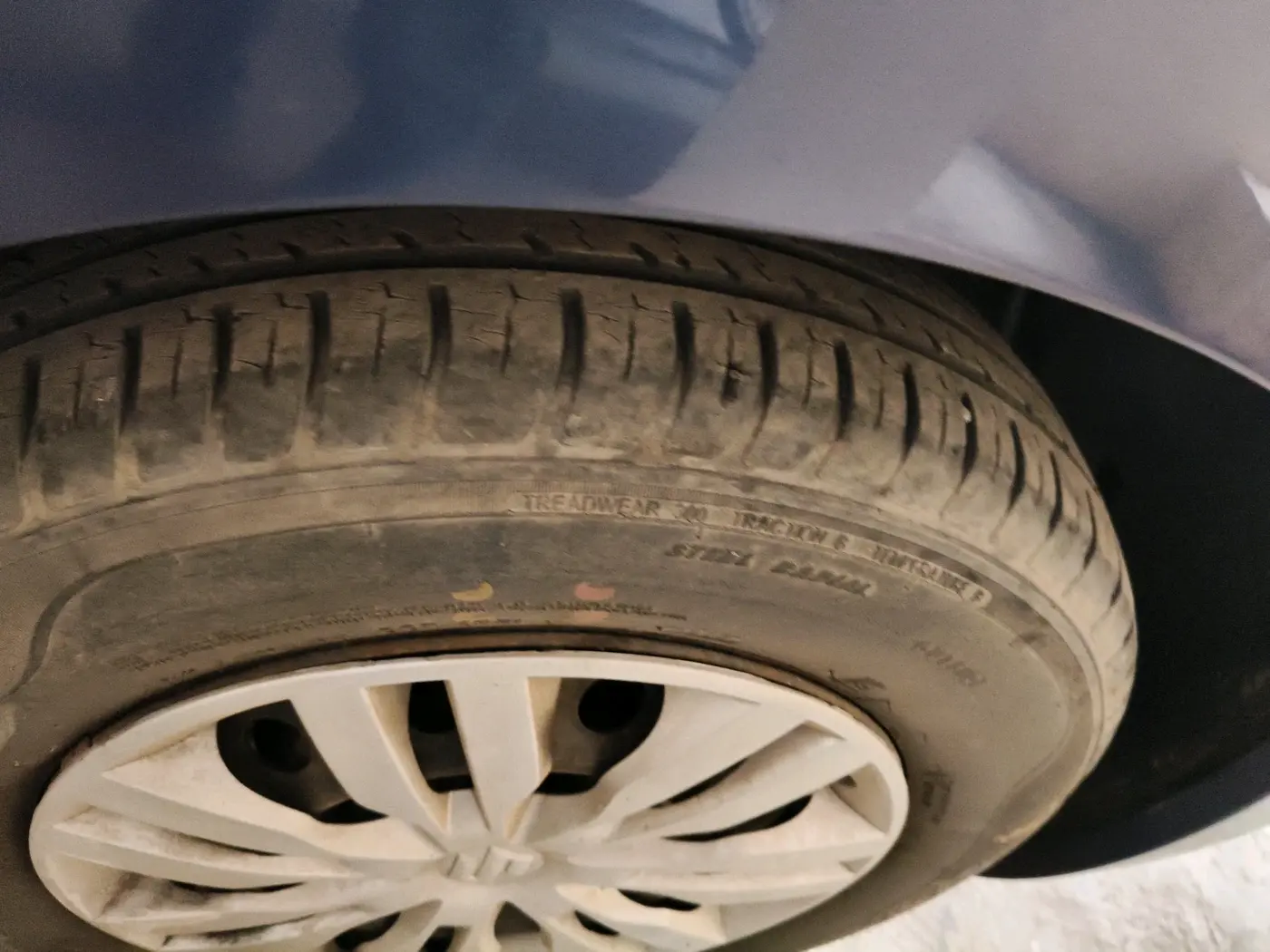 2018 Maruti Dzire VXI AMT, Petrol, Automatic, 22,183 km, tyre