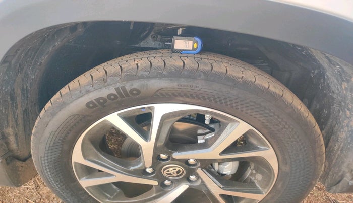 2025 Toyota URBAN CRUISER HYRYDER S NEO DRIVE, Petrol, Manual, 4,092 km, tyre