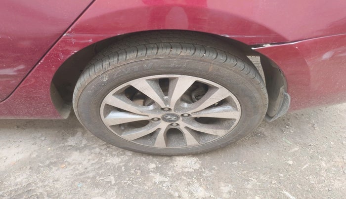 2014 Hyundai Verna FLUIDIC 1.6 CRDI SX AT, Diesel, Automatic, 1,09,357 km, tyre