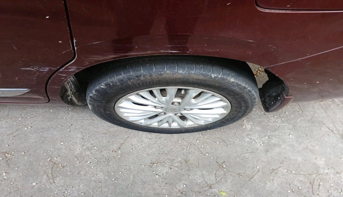 2019 Maruti Ertiga ZDI+ 1.3, Diesel, Manual, 1,73,050 km, tyre