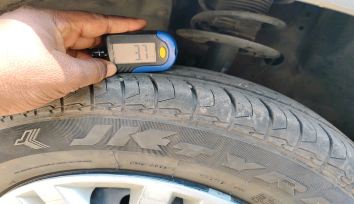 2024 Maruti Dzire VXI, Petrol, Manual, 54,697 km, tyre