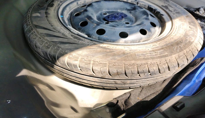 2024 Maruti Dzire VXI, Petrol, Manual, 54,697 km, tyre