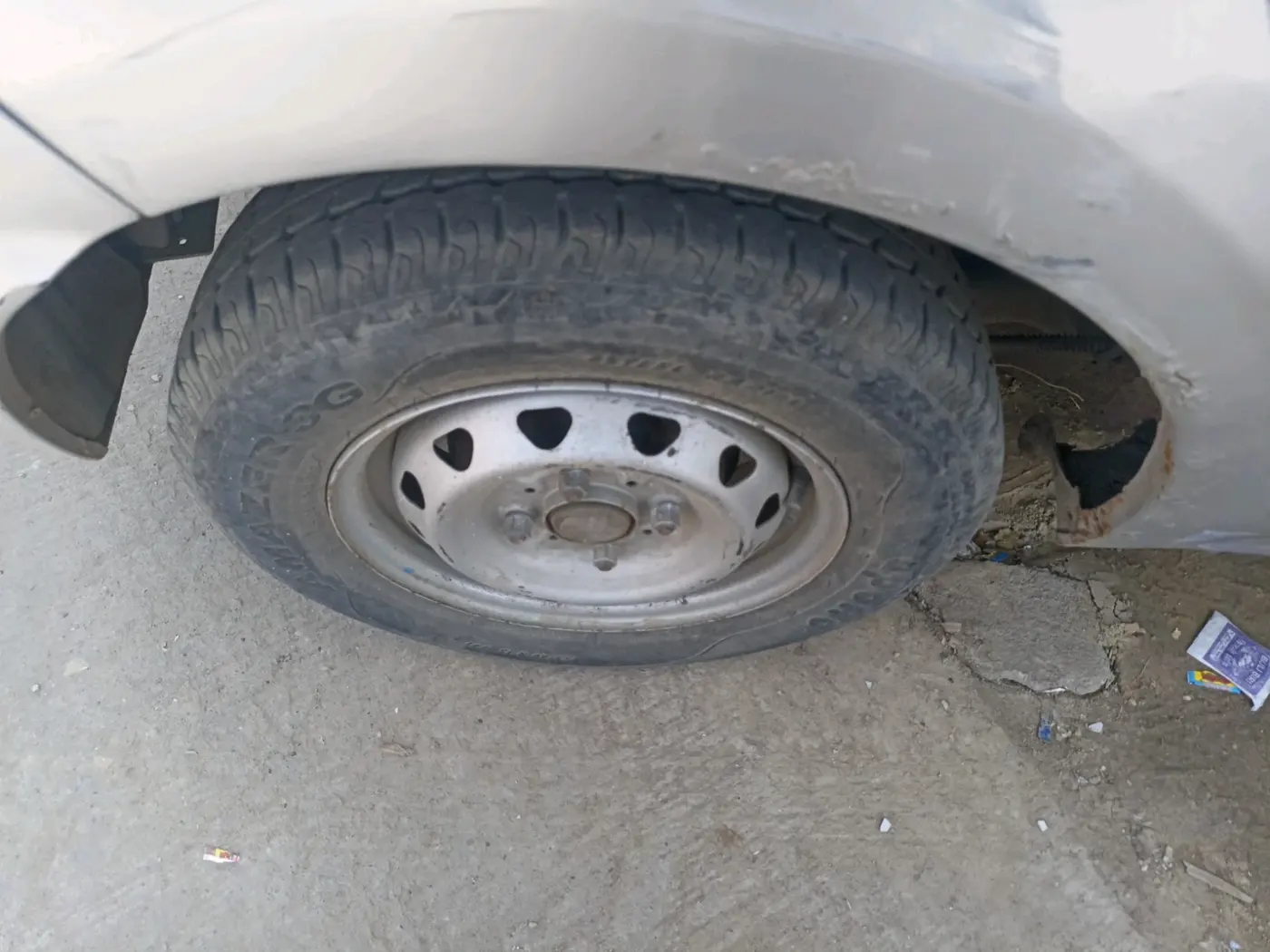 2018 Tata Tiago XT DIESEL, Diesel, Manual, 1,08,900 km, tyre