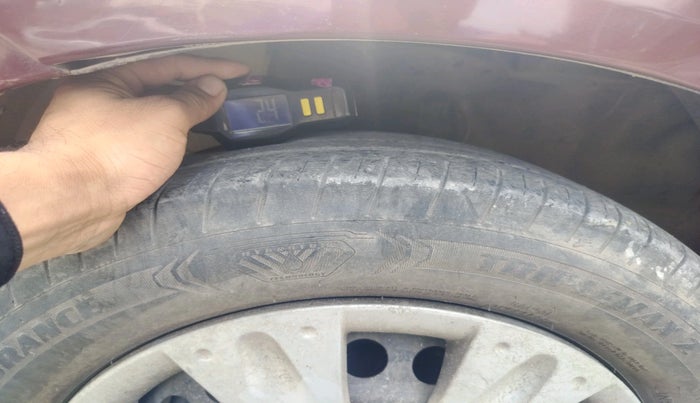 2016 Honda Amaze 1.2L I-VTEC SX, CNG, Manual, 1,35,592 km, tyre