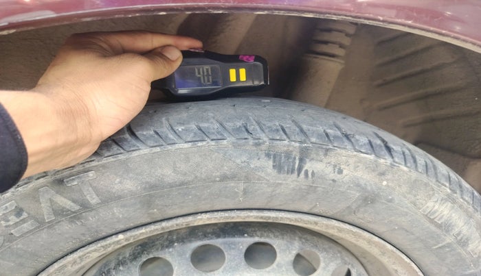 2016 Honda Amaze 1.2L I-VTEC SX, CNG, Manual, 1,35,592 km, tyre