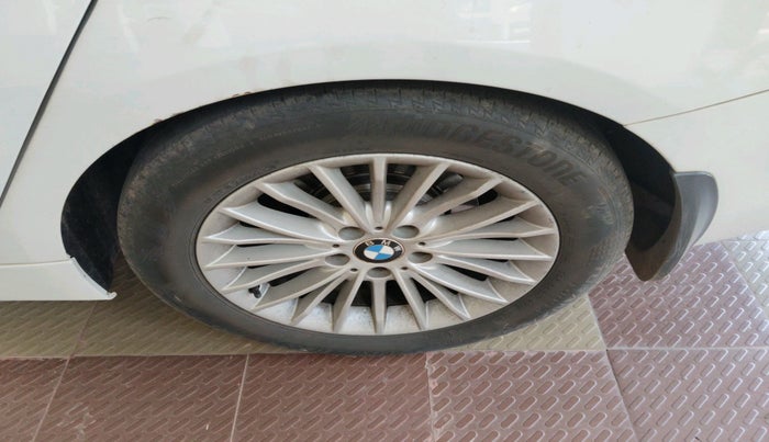 2015 BMW 6 Series 640 D EMINENCE, Diesel, Automatic, 1,06,759 km, tyre