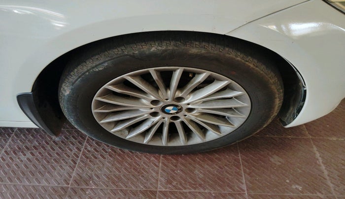 2015 BMW 6 Series 640 D EMINENCE, Diesel, Automatic, 1,06,759 km, tyre