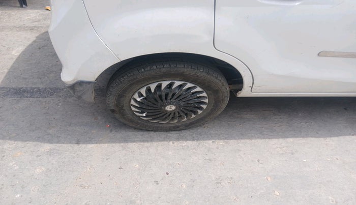 2015 Maruti Alto 800 LXI, Petrol, Manual, 86,377 km, tyre