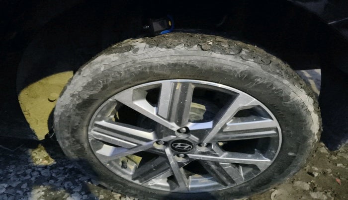 2023 Hyundai Verna SX 1.5 l MPI, Petrol, Manual, 11,388 km, tyre