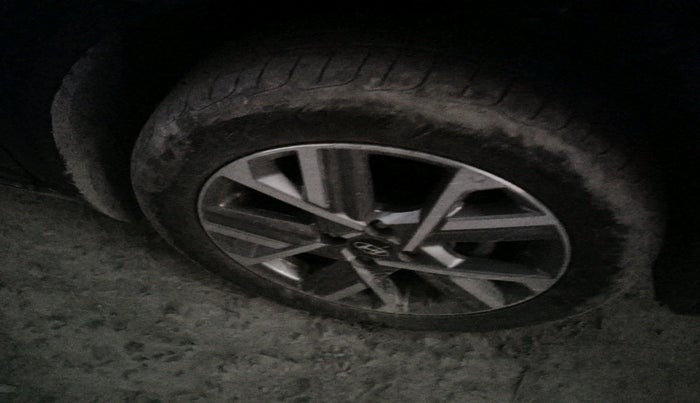 2023 Hyundai Verna SX 1.5 l MPI, Petrol, Manual, 11,388 km, tyre