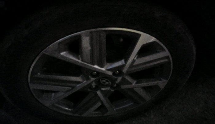 2023 Hyundai Verna SX 1.5 l MPI, Petrol, Manual, 11,388 km, tyre