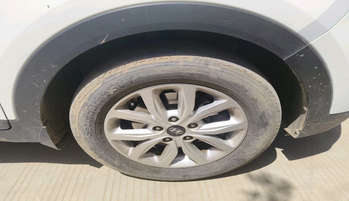 2018 Hyundai Creta SX 1.6 PETROL, CNG, Manual, 1,15,929 km, tyre