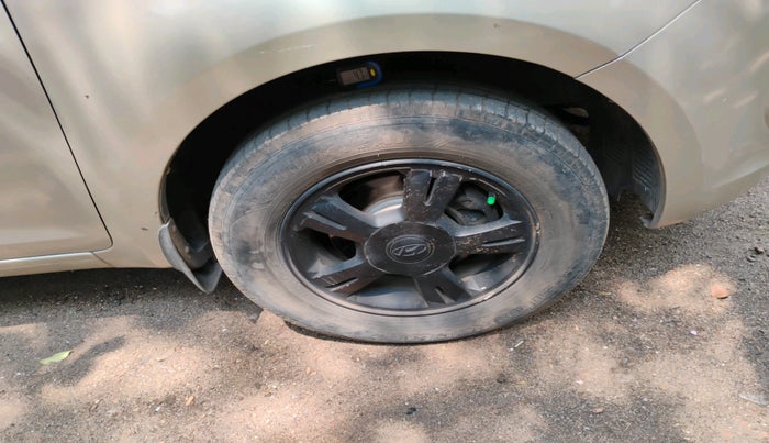 2010 Hyundai i20 ASTA 1.2, Petrol, Manual, 1,11,981 km, tyre